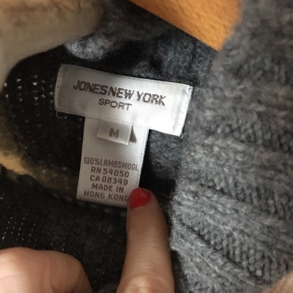 100% lambswool gray gingham sweater - Picture 6 of 14